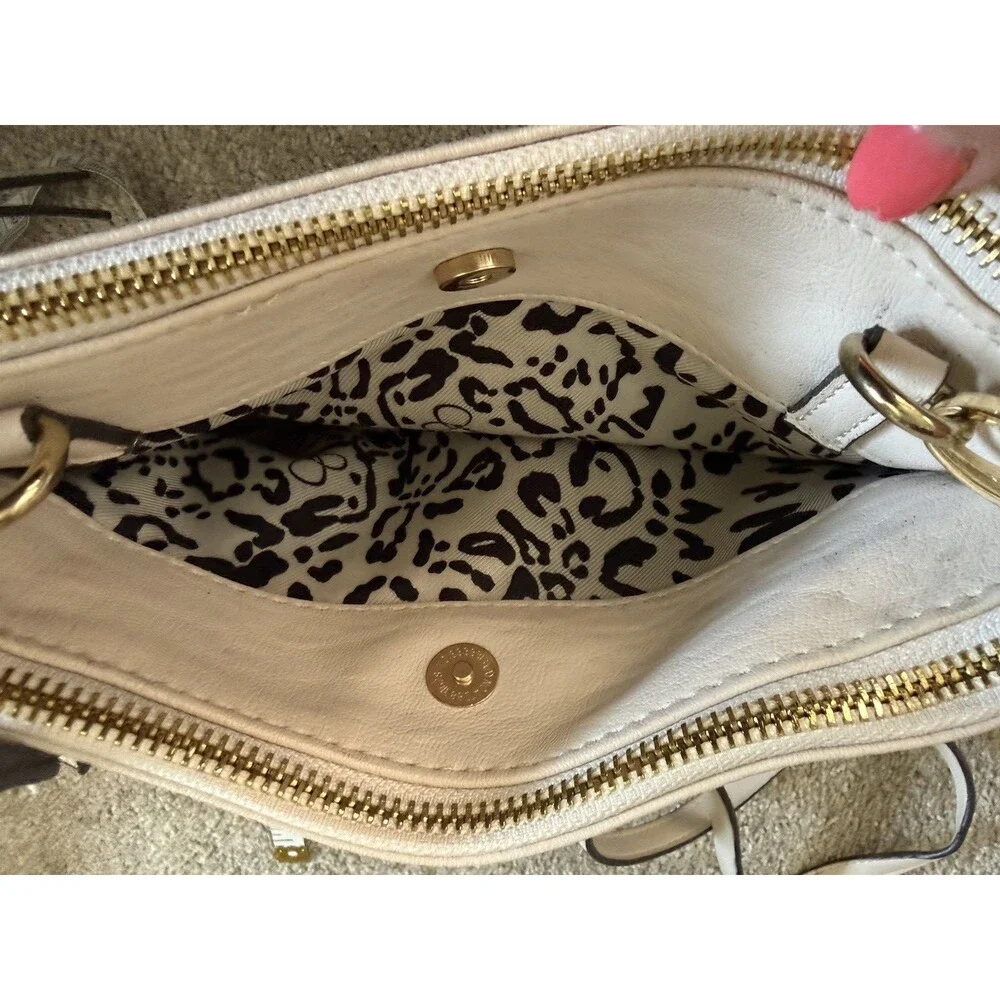 Jessica Simpson  Crossbody Bag  Ivory Gold Purse Detachable Strap Feather Summer